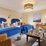 Ariel House 4*