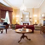 Ariel House 4*