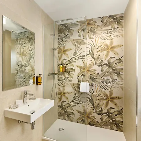 Πανσιόν Ariel House 4*