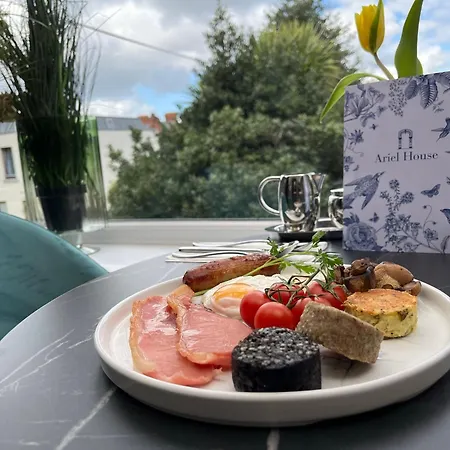 Ariel House Gasthof 4*