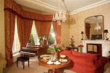 Ariel House Pensionat 4*